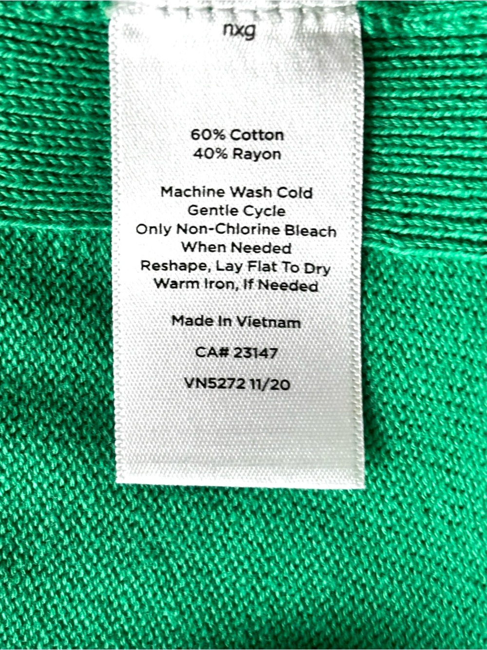 Talbots Modern Girlfriend V-Neck Cardigan Kelly Green Size 1XP - Picture 4 of 4